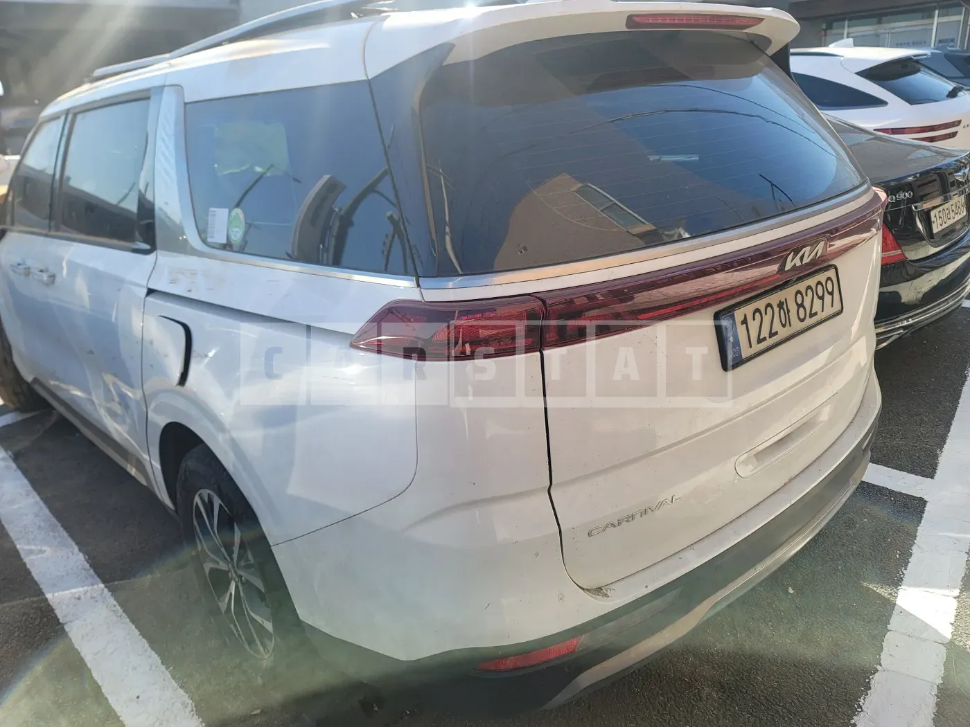 Photo 2 of 12: 2022 Kia Carnival, VIN KNANE81BBNS155173 — Korean insurance auction