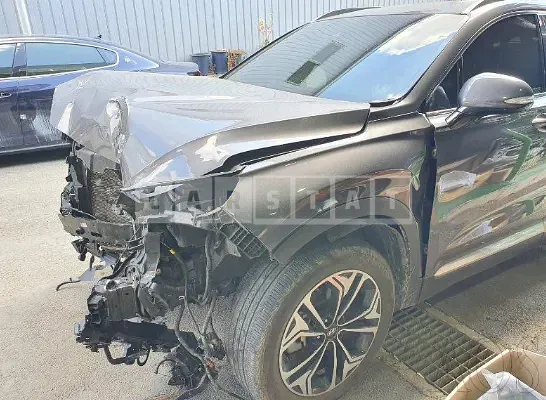 Photo 2 of 37: 2019 Hyundai Santa Fe, VIN KMHS381BBKU018349 — Korean insurance auction