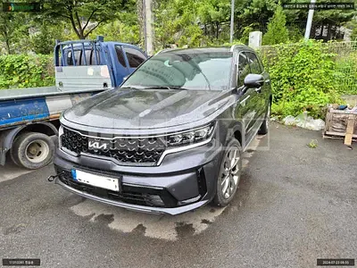 Photo 1 of 12: 2021 Kia Sorento, VIN KNARH81BGNA137919 — Korean insurance auction