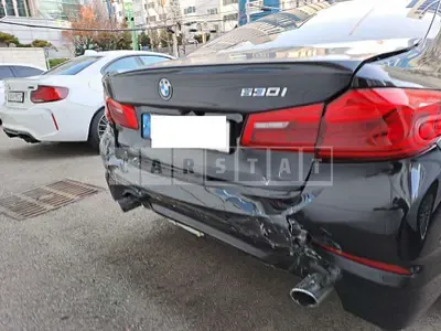 Photo 1 of 44: 2020 BMW 530i Luxury, VIN WBAJR5105LCE75362 — Korean insurance auction