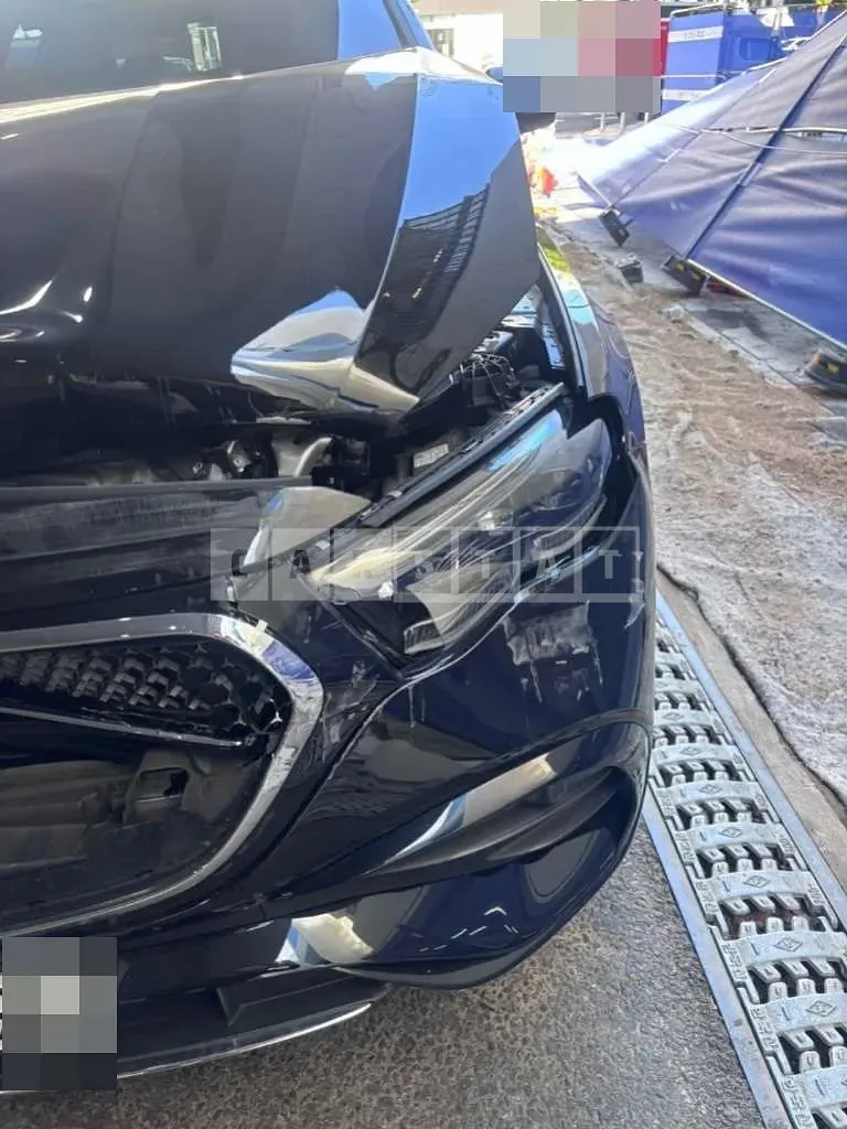 Photo 2 of 15: 2025 Mercedes-Benz E 300 4Matic — Korean insurance auction