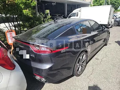 Photo 1 of 11: 2019 Kia Stinger, VIN KNAE751CDKS058777 — Korean insurance auction