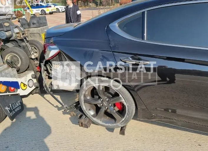 Photo 2 of 20: 2020 Genesis G70 2.0 — Korean insurance auction