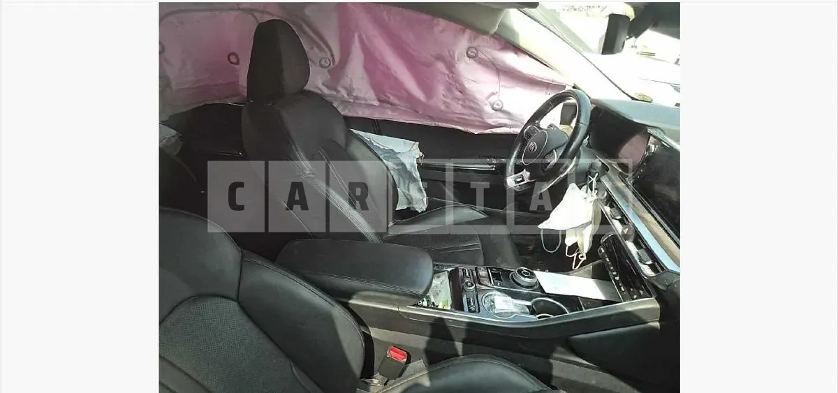 Photo 2 of 9: 2020 Kia K5 — Korean insurance auction