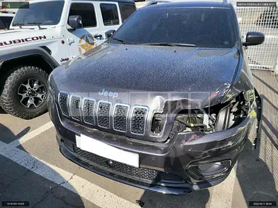 Photo 1 of 21: 2019 Jeep Cherokee 2.4, VIN 1C4PJMCB0KD443051 — Korean insurance auction