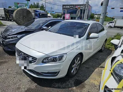 Photo 1 of 18: 2017 Volvo S60D3 — Korean insurance auction
