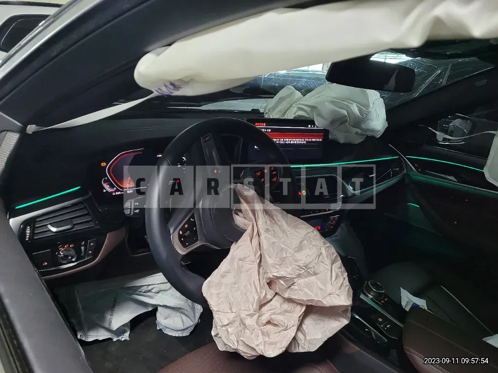 Photo 2 of 19: 2022 BMW 530i xDrive, VIN WBA31BJ09NWX64256 — Korean insurance auction