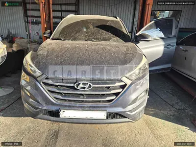 Photo 1 of 12: 2015 Hyundai Tucson, VIN KMHJ3815GGU077541 — Korean insurance auction