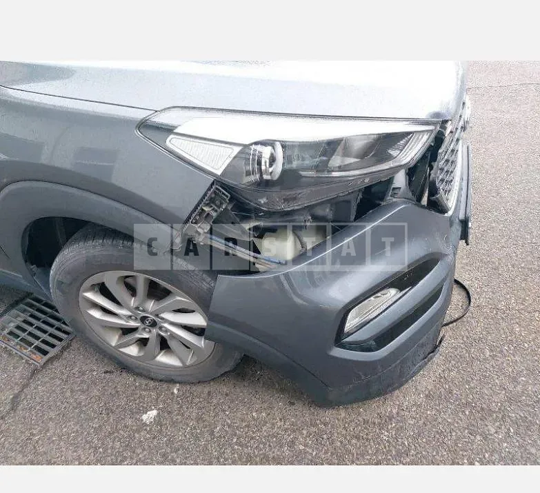 Photo 2 of 9: 2016 Hyundai Tucson TL — Korean insurance auction