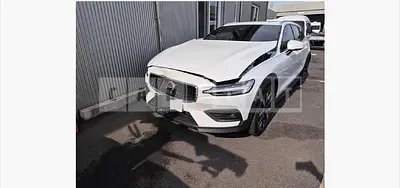 Photo 1 of 18: 2025 Volvo V60CCB5 AWD — Korean insurance auction