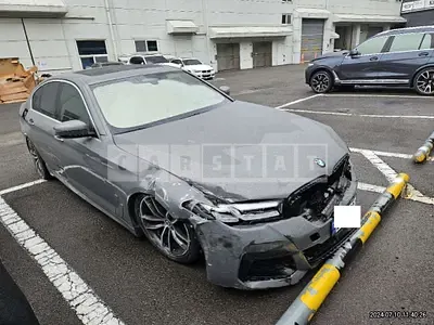Photo 1 of 14: 2021 BMW 520i — Korean insurance auction