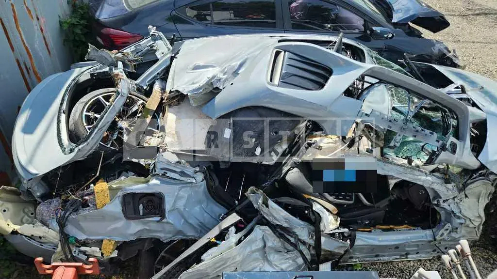 Photo 2 of 7: 2023 BMW i4 M50 — Korean insurance auction
