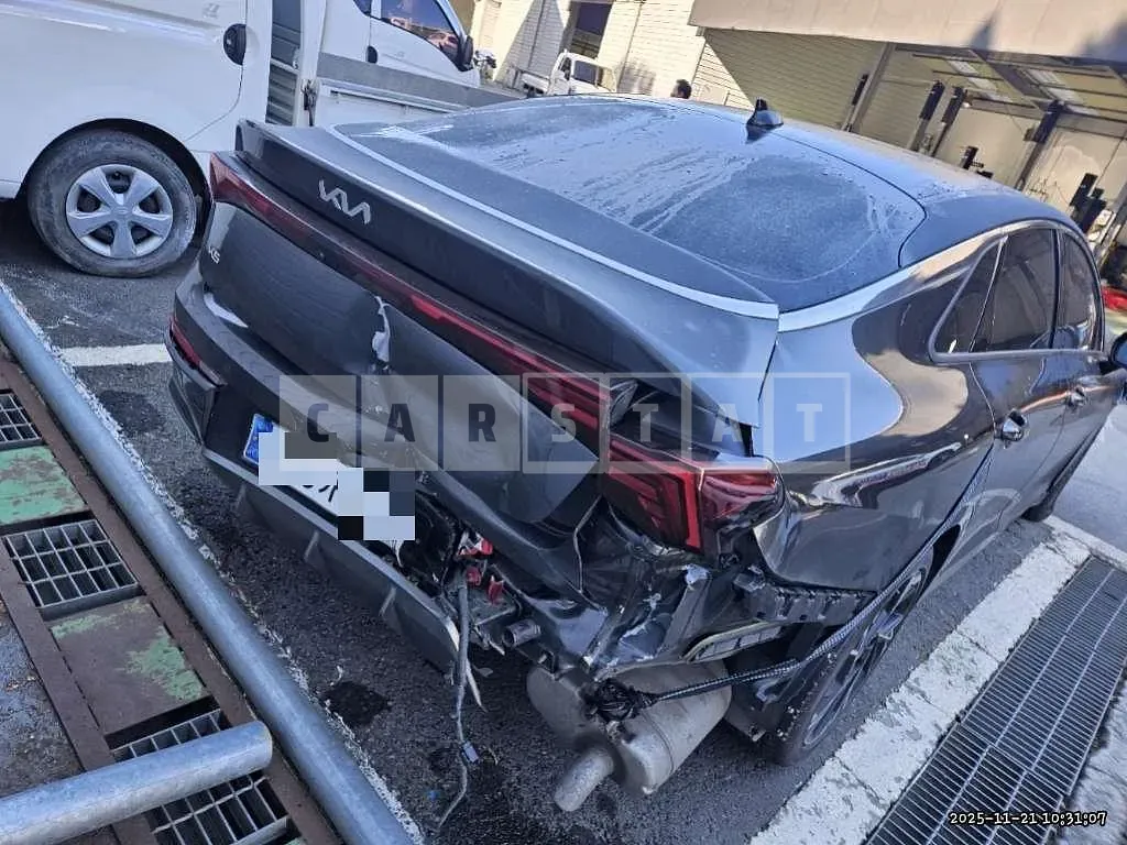 Photo 2 of 39: 2024 Kia K5 — Korean insurance auction