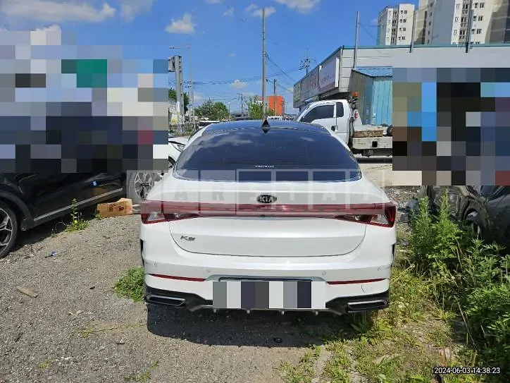 Photo 2 of 33: 2020 Kia K5 2.0 — Korean insurance auction
