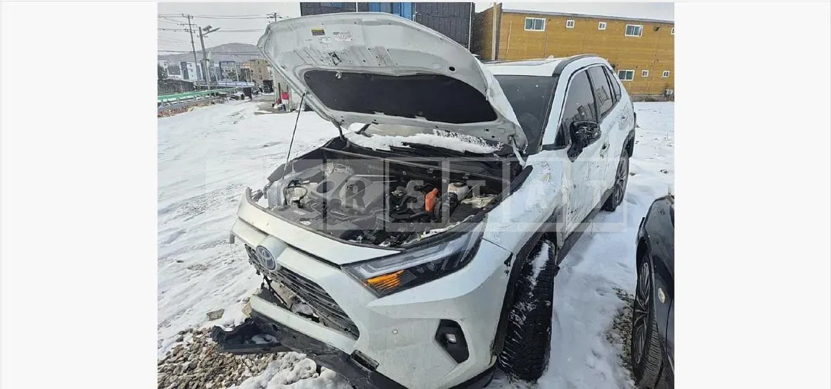 Photo 2 of 19: 2023 Toyota Lave 4 Hybrid AWD — Korean insurance auction
