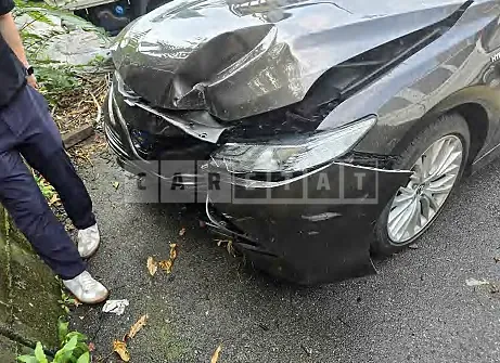 Photo 2 of 6: 2019 Toyota Camry Hybrid — Korean insurance auction