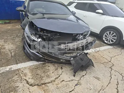 Photo 1 of 13: 2016 Kia K5 — Korean insurance auction