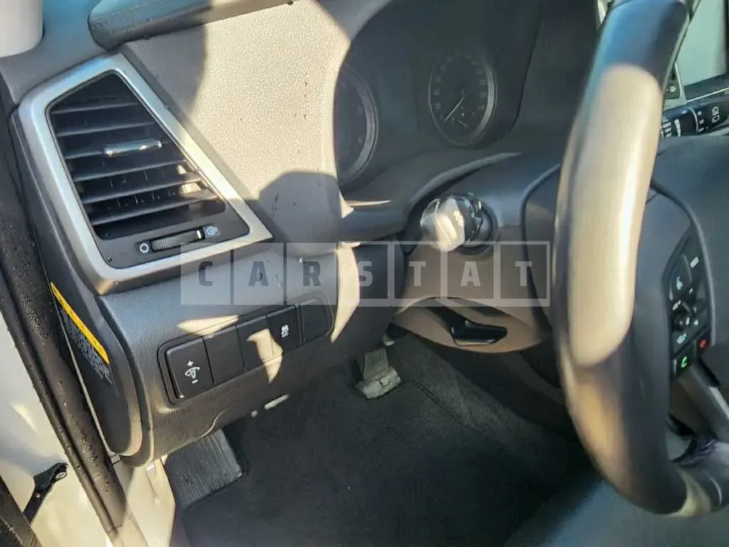 Photo 2 of 12: 2016 Hyundai Tucson, VIN KMHJ381ABGU182414 — Korean insurance auction