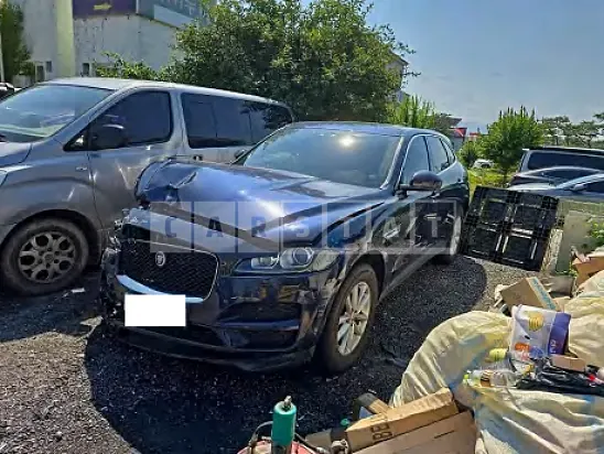 Photo 2 of 13: 2017 Jaguar F-Pace 20d — Korean insurance auction