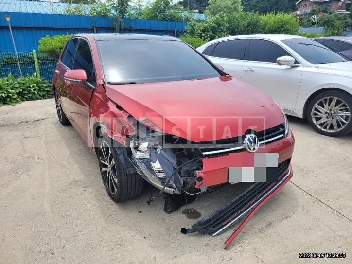 Photo 2 of 12: 2016 Volkswagen Golf 2.0 TDI BMT, VIN WVWZZZAUZGW045719 — Korean insurance auction