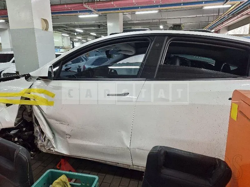 Photo 2 of 15: 2021 Tesla Model Y LongRange, VIN 5YJYGDEE5MF168878 — Korean insurance auction