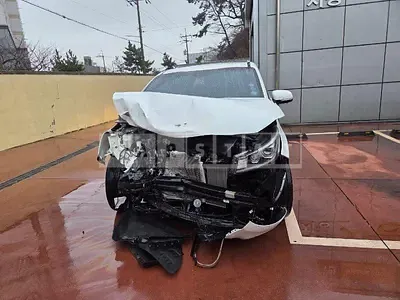 Photo 1 of 23: 2019 Kia Carnival Limousine — Korean insurance auction