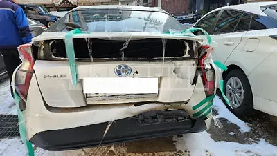 Photo 1 of 20: 2017 Toyota Prius (Hybrid), VIN JTDKBRFU8H3571263 — Korean insurance auction
