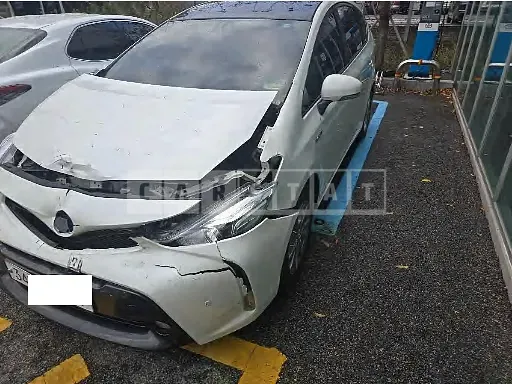 Photo 2 of 24: 2017 Toyota Prius In — Korean insurance auction