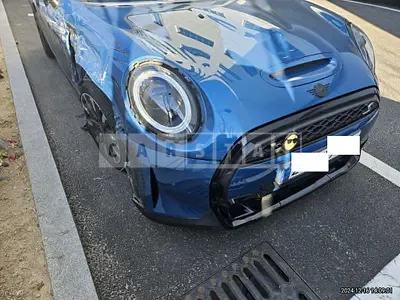 Photo 1 of 30: 2022 MINI Cooper S — Korean insurance auction