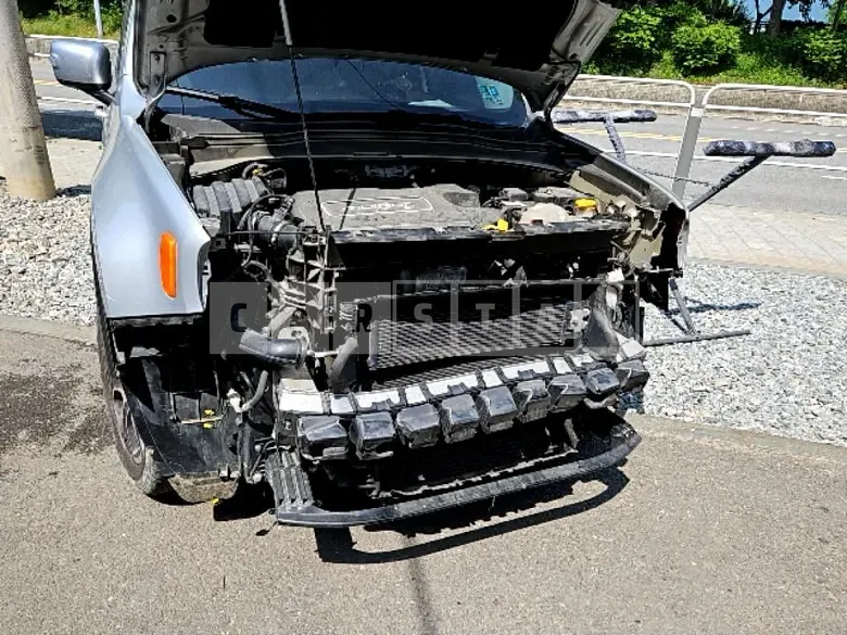 Photo 2 of 25: 2016 Jeep Zip Renegade — Korean insurance auction