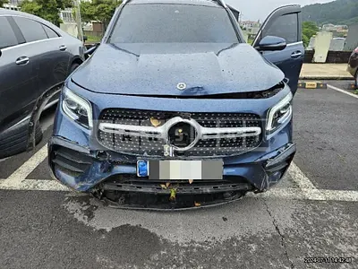 Photo 1 of 18: 2020 Mercedes-Benz GLB250 4Matic — Korean insurance auction