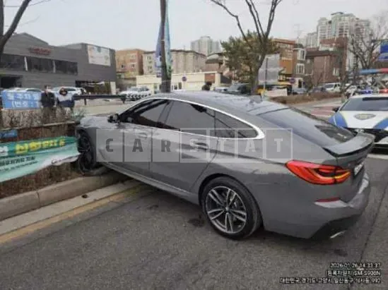 Photo 2 of 5: 2022 BMW 620d — Korean insurance auction