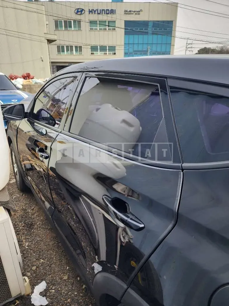 Photo 2 of 10: 2016 Hyundai Tucson, VIN KMHJ381ABGU001620 — Korean insurance auction