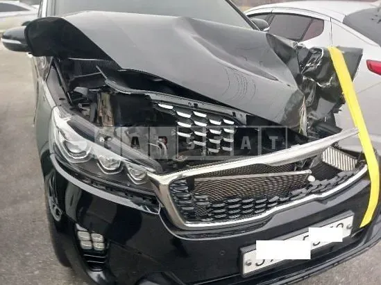 Photo 2 of 11: 2018 Kia Sorento, VIN KNAPS811DJA433074 — Korean insurance auction