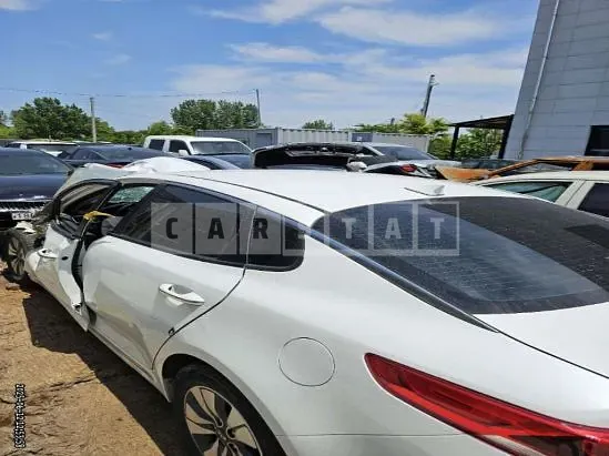 Photo 2 of 20: 2016 Kia K5 — Korean insurance auction