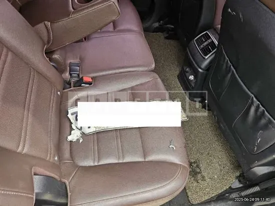 Photo 2 of 12: 2017 Kia Sorento, VIN KNAPH81ABHA326241 — Korean insurance auction