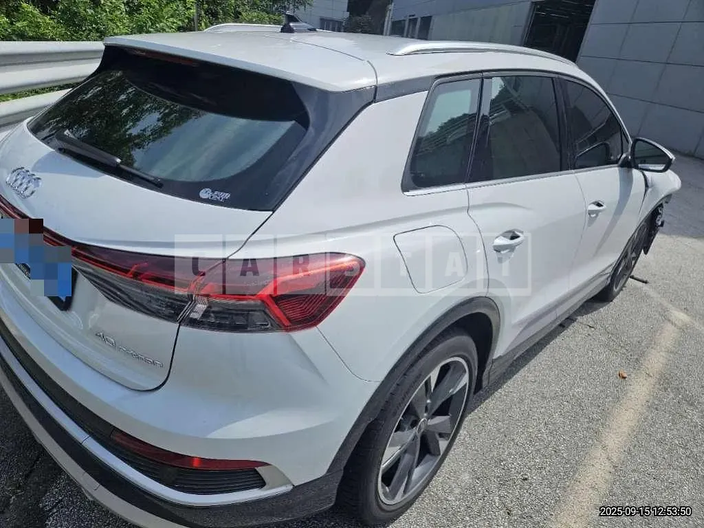 Photo 2 of 9: 2023 Audi Q4 40 e-tron — Korean insurance auction