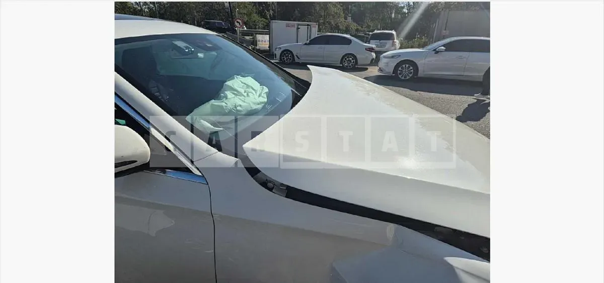Photo 2 of 32: 2019 Mercedes-Benz E300, VIN WDD2F4JB6KA604331 — Korean insurance auction