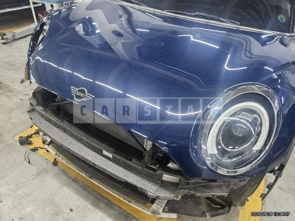 Photo 2 of 13: 2019 MINI Cooper D Clubman — Korean insurance auction