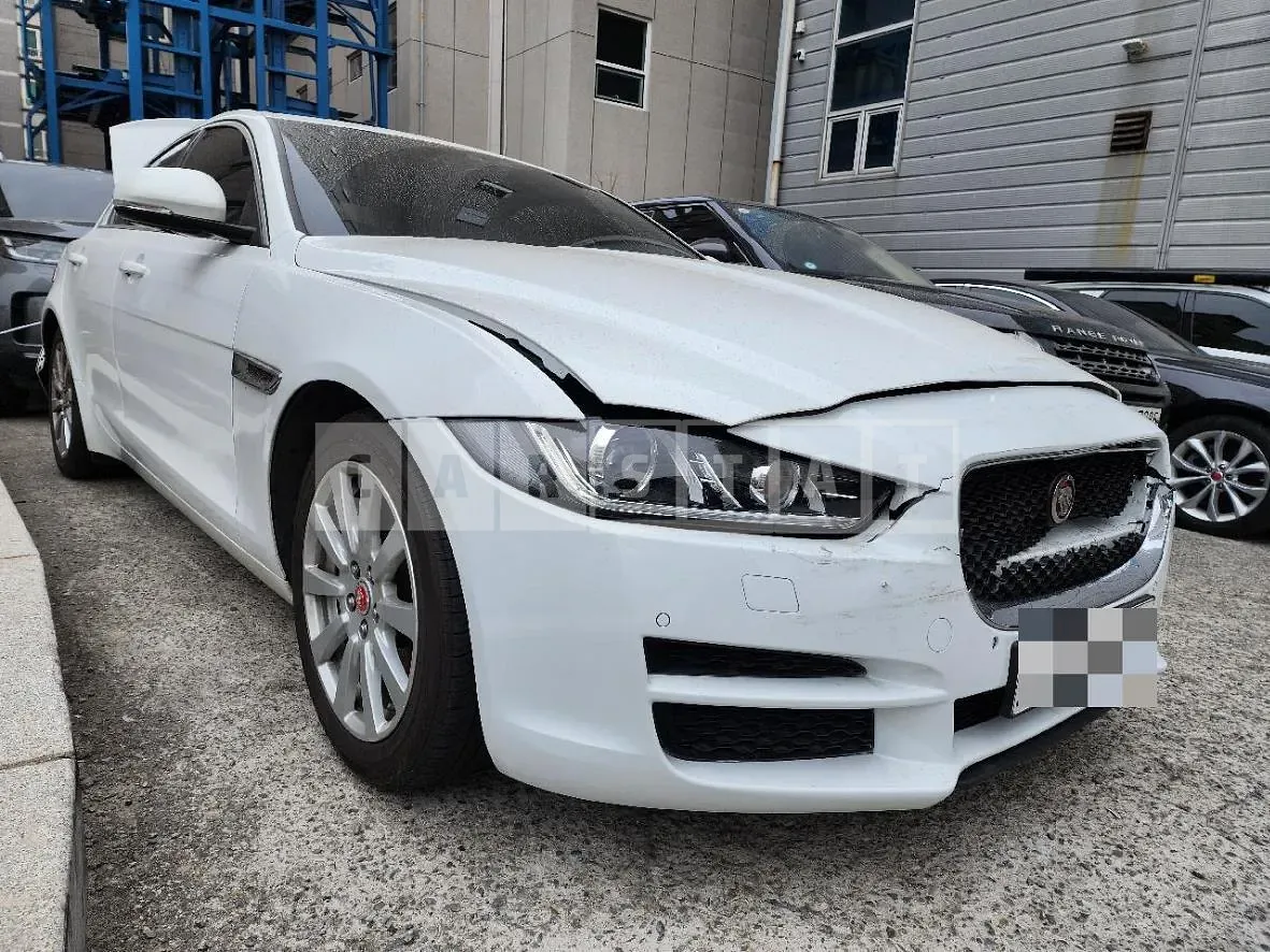 Photo 2 of 9: 2016 Jaguar XE 2.0d, VIN SAJAB4BNXGA924031 — Korean insurance auction