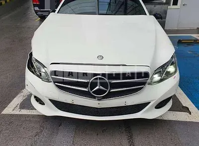 Photo 1 of 11: 2015 Mercedes-Benz E220 BlueTec, VIN WDDHF0AB6GB277693 — Korean insurance auction