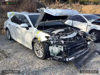 Photo 1 of 12: 2018 Toyota Camry Hybrid, VIN JTNB21HKXJ3006902 — Korean insurance auction