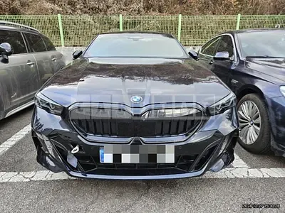 Photo 1 of 37: 2024 BMW 520i — Korean insurance auction