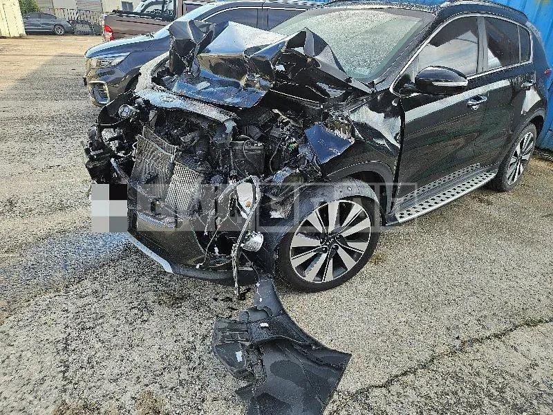 Photo 2 of 4: 2018 Kia Sportage — Korean insurance auction