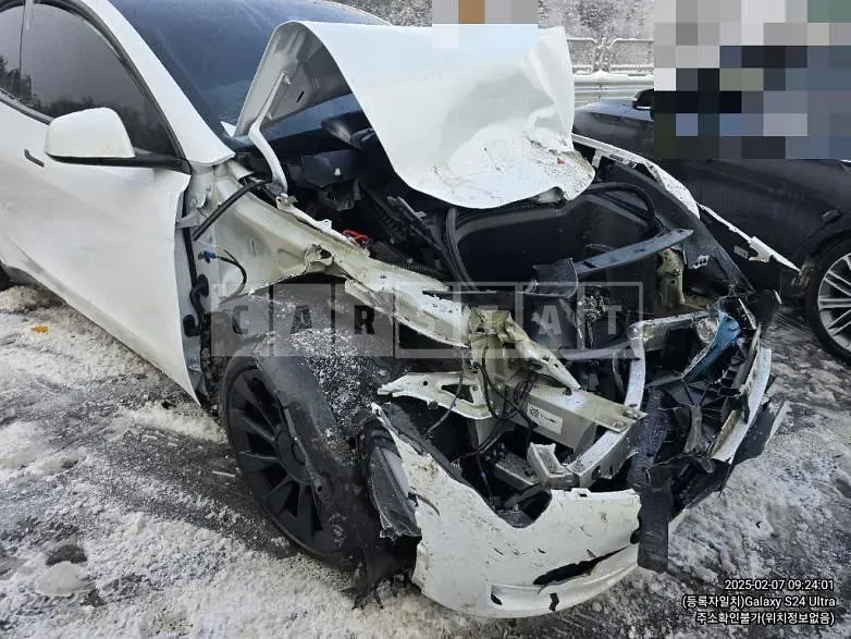 Photo 2 of 20: 2024 Tesla Model Y Long Range — Korean insurance auction