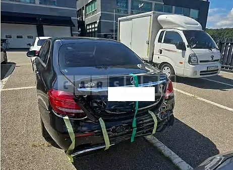Photo 2 of 14: 2018 Mercedes-Benz E300 4Matic — Korean insurance auction