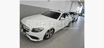 Photo 1 of 21: 2020 Mercedes-Benz E300 — Korean insurance auction