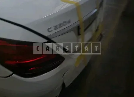 Photo 2 of 7: 2019 Mercedes-Benz C220d 4Matic, VIN WDDWF1FB8KR436641 — Korean insurance auction