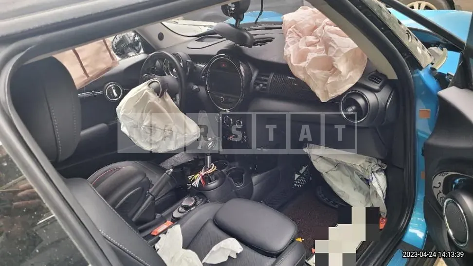 Photo 2 of 14: 2018 MINI Cooper S, VIN WMWXP7102KT878559 — Korean insurance auction
