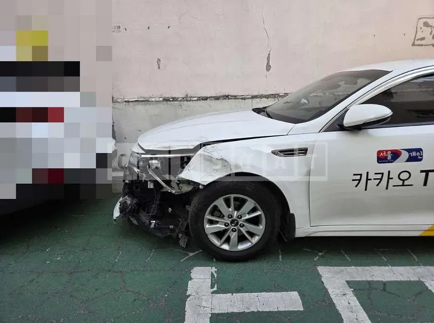 Photo 2 of 8: 2017 Kia K5 LPI 2.0 — Korean insurance auction